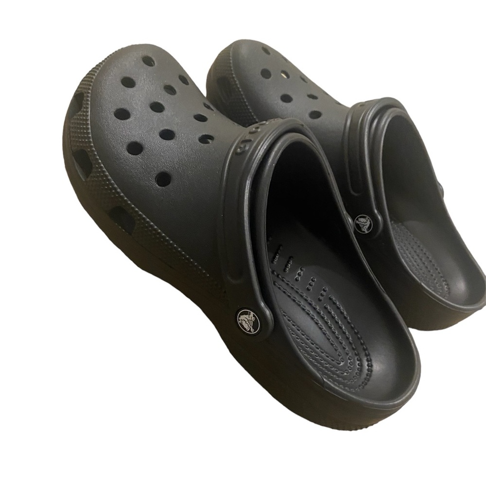Black New CROCS Women’s size 11 Men’s size 9 Unisex